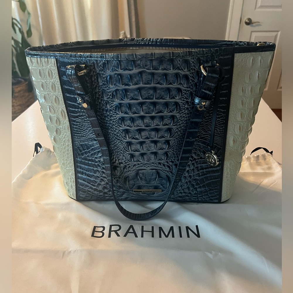 Brahim Breakwater Collection Medium Asher Tote Ba… - image 1